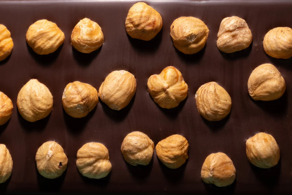 Caramelized Hazelnut/Noisette Noir Barre